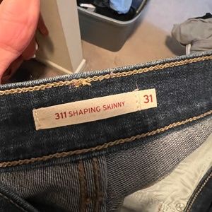 Levis 311 shaping skinny jean
